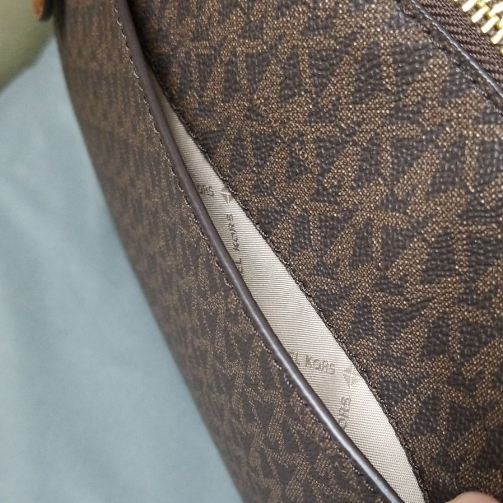 ♥️🔥 PRICE DROP  NWT Michael kors tote bag - Picture 7 of 8